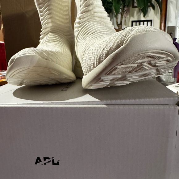 APL Women's Techloom Chelsea - Picture 3 of 9